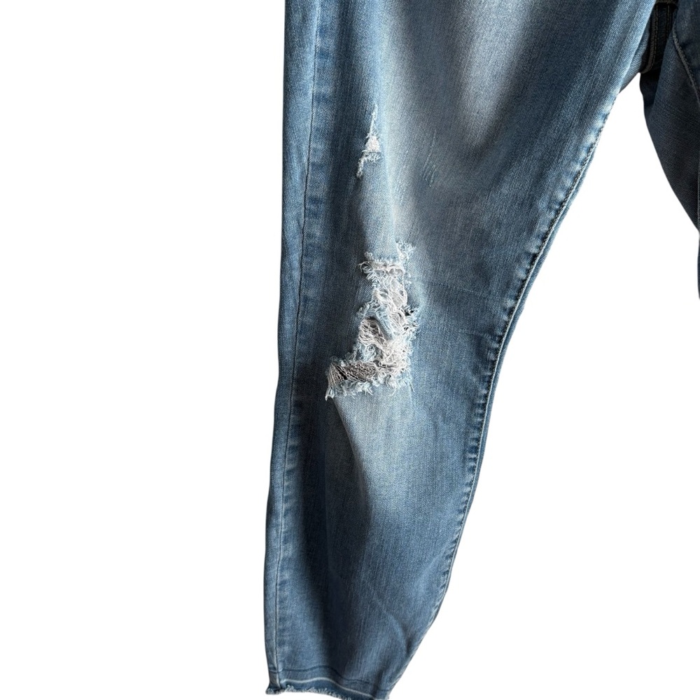 JUDY BLUE Distressed Skinny Fit Jeans in Faded Blue Size 18W — SUPER COMFY!!! - Picture 7 of 10